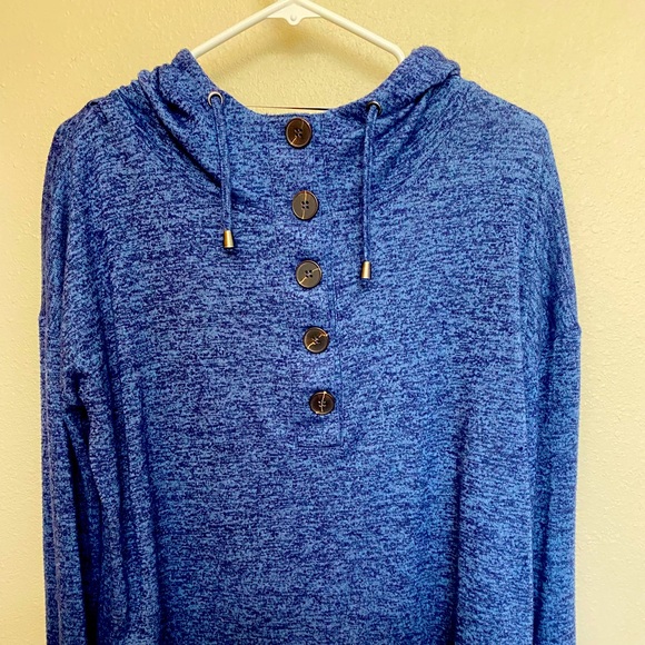 Cable & Gauge Tops Cable Gauge Lightweight Hooded Blue Long Sleeve